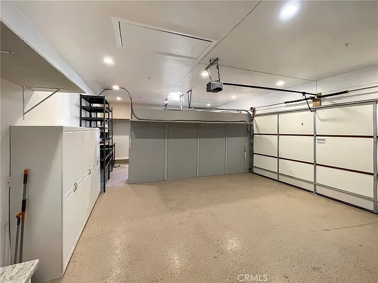 2 Stallion Rd — Photo 38