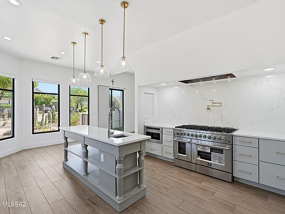 5th image of 109 E Loch Lomond Pl