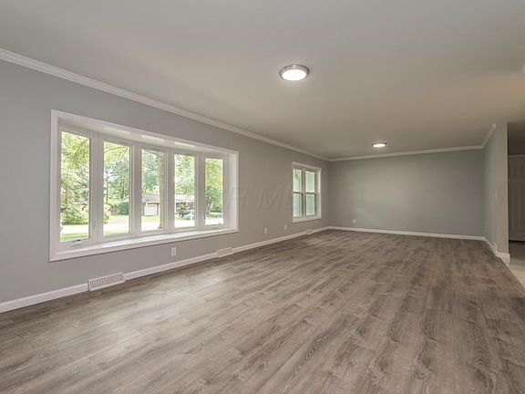 3rd image of 5970 Forestview Dr