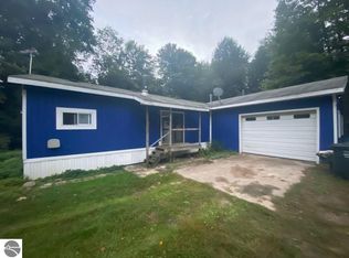 489 Manistee Rd, Cadillac, MI 49601