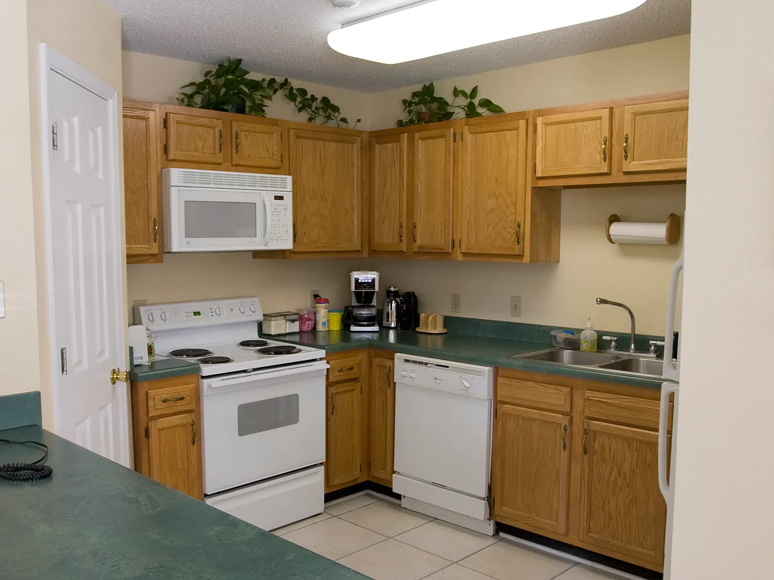 Carol Sue Apartments — Photo 3