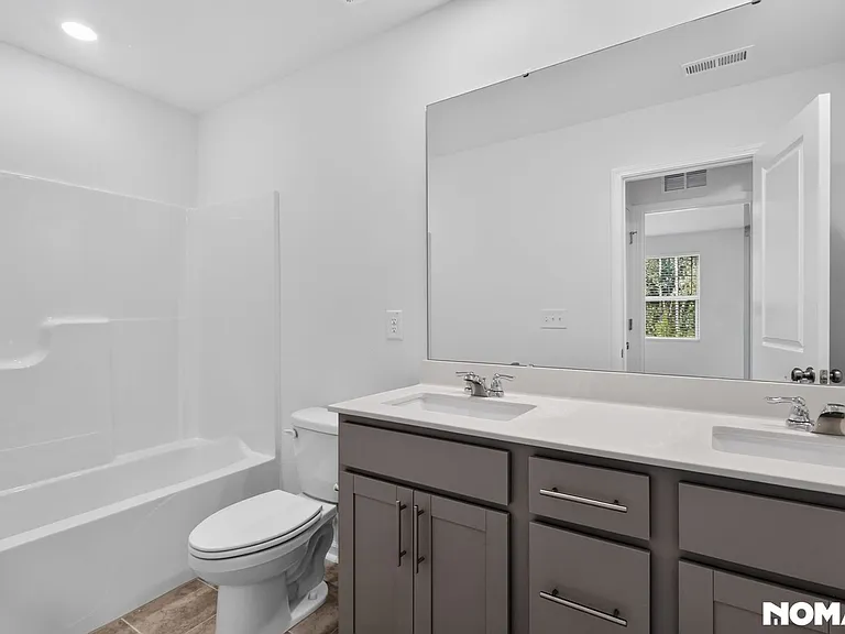 104 Tree Moss Ct — Photo 29