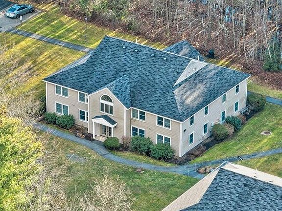 3rd image of 2 New Colony Drive #13