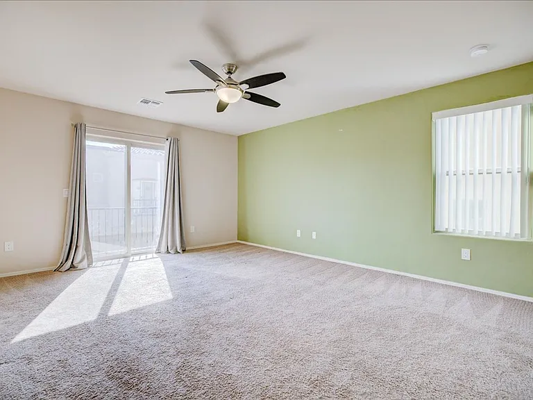 241 E Imperial Ct — Photo 21