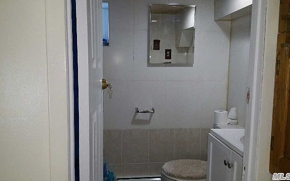 2nd image of 25514 Francis Lewis Blvd