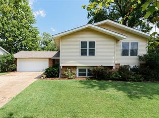2327 Glenrich Dr, Saint Louis, MO 63129