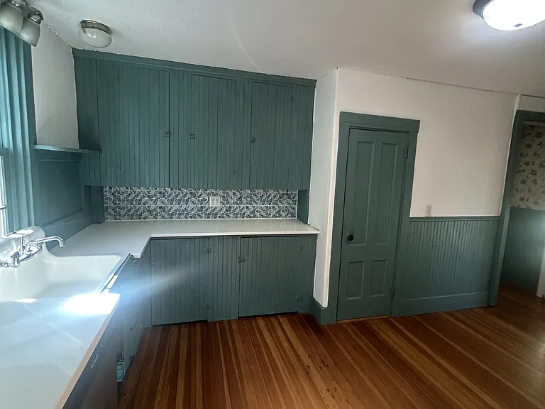 35 Noble St — Photo 5