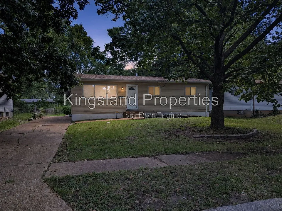 272 Elmdale Dr