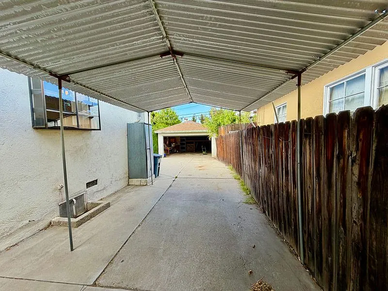 3 bed, 1453 sqft, $3,450 — Photo 3