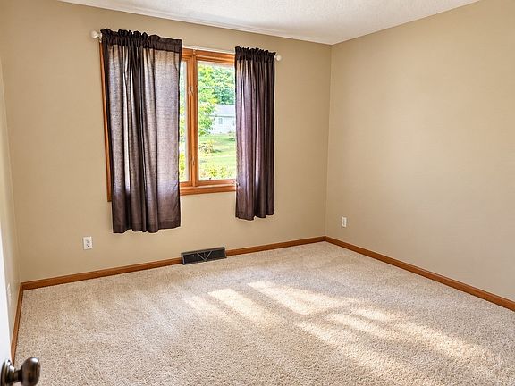 5th image of 189 Allen Rd