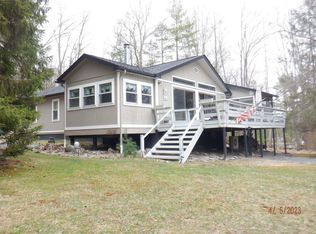 40 Fairway Dr, Highland Lake, NY 12743