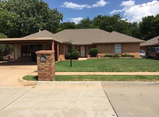 1416 Old Mill Rd, Moore, OK 73160