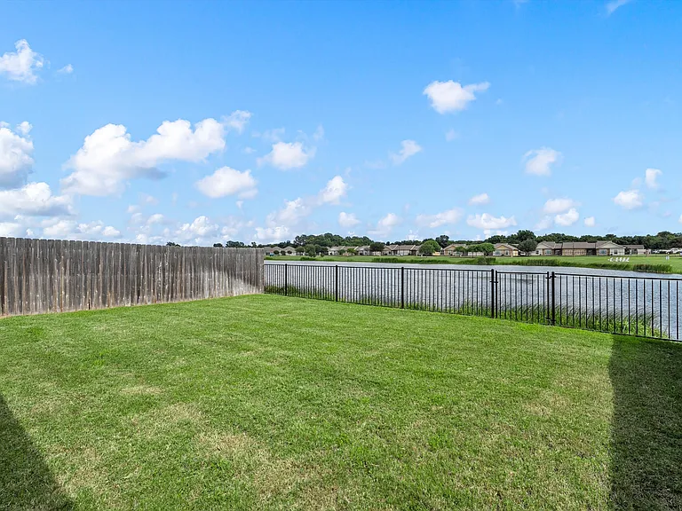 1524 Elise Ave — Photo 20