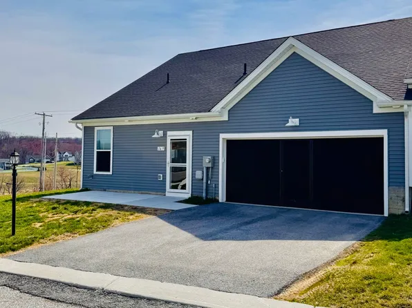 169 Coastal Dr, Hanover, PA 17331