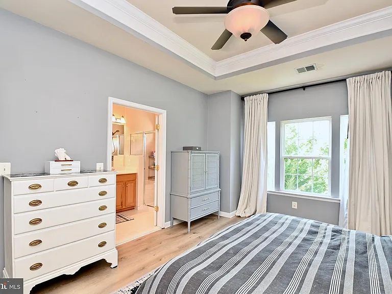 6915 Rolling Creek Way — Photo 15