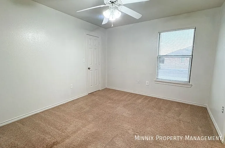 5415 Marshall St #B — Photo 8