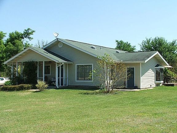 Cute 1887 SF Cottage Style Home