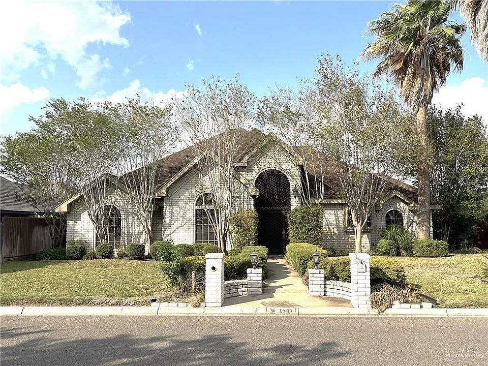 1st image of 1601 Edward Dr