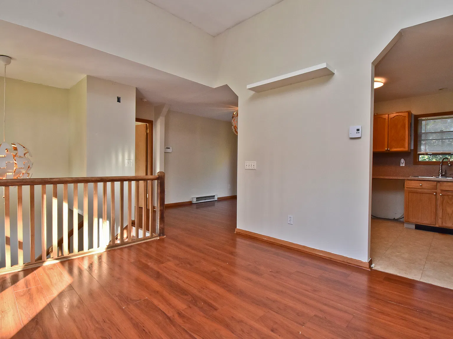 3 bed, 2108 sqft, $2,100 — Photo 4
