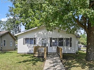 1107 Corydon Dr, Mount Morris, MI 48458