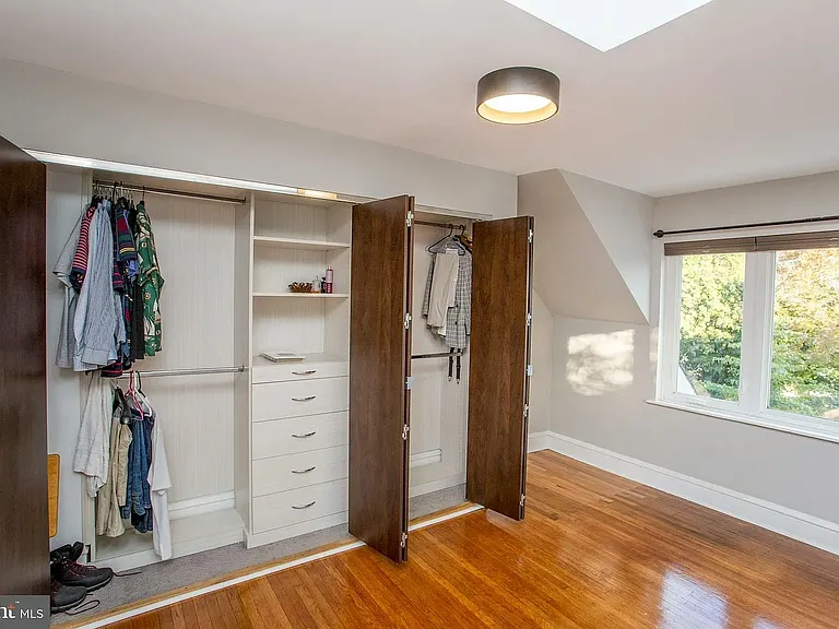 501 E Mount Airy Ave — Photo 37