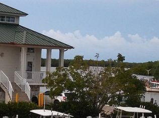 626 Palm Ave, Goodland, FL 34140