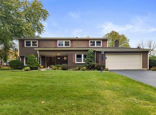 983 Bosworthfield Rd, Barrington, IL 60010
