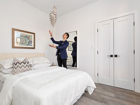 4th image of 1214 Pacific St #3