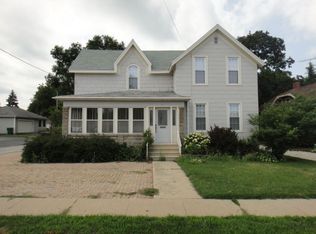 221 N Main St, Sycamore, IL 60178