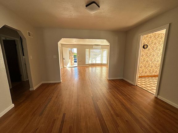 4th image of 5050 E Mountain View Dr