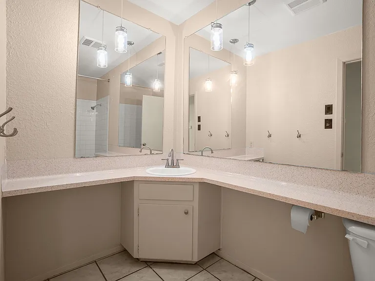 7302 Sevilla Dr — Photo 17