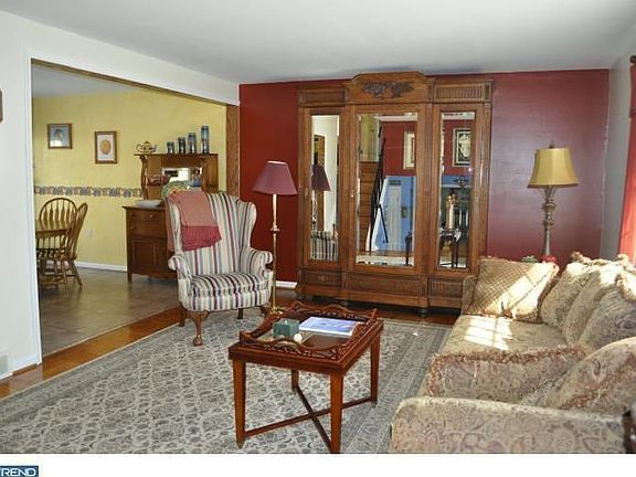 2nd image of 118 Glenrock Dr