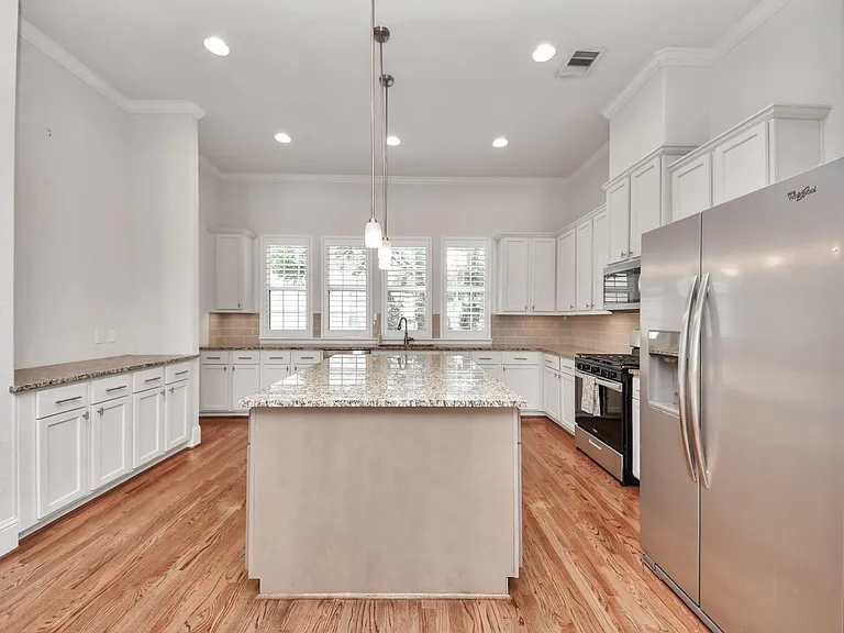 2606 Madeline Grove Dr — Photo 10