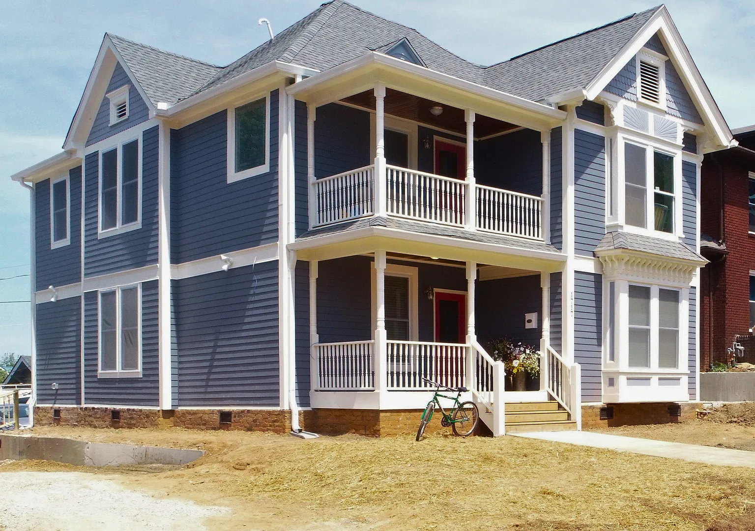 Waitlist for Aug2027Jul2028 Now Open! |7BR/5BA Victorian Near UTK | Greek Life & Group Housing Fr... — Photo 3
