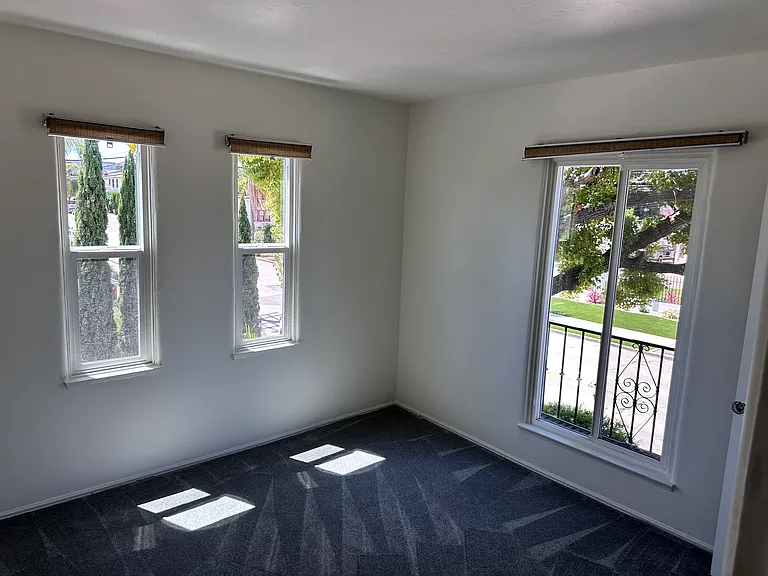 279 Bennett Ave — Photo 30