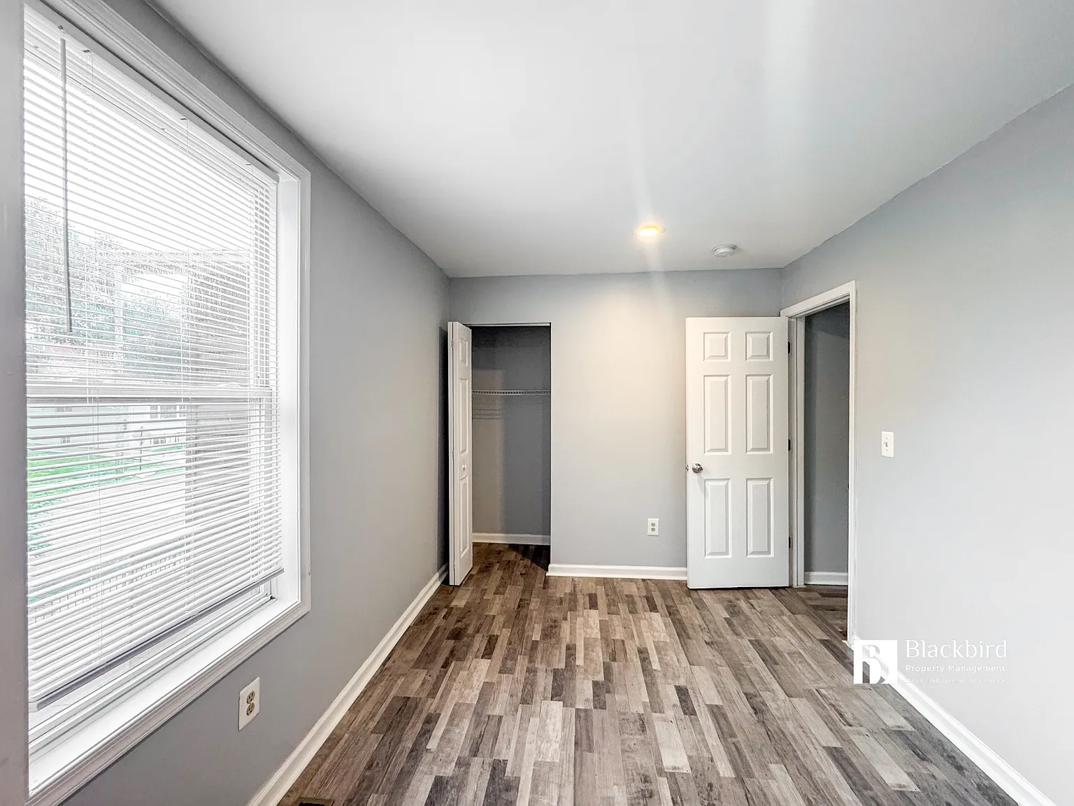 716 55th St NE - 1 — Photo 2