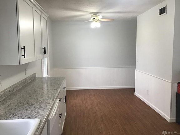 3rd image of 2836 Comanche Dr