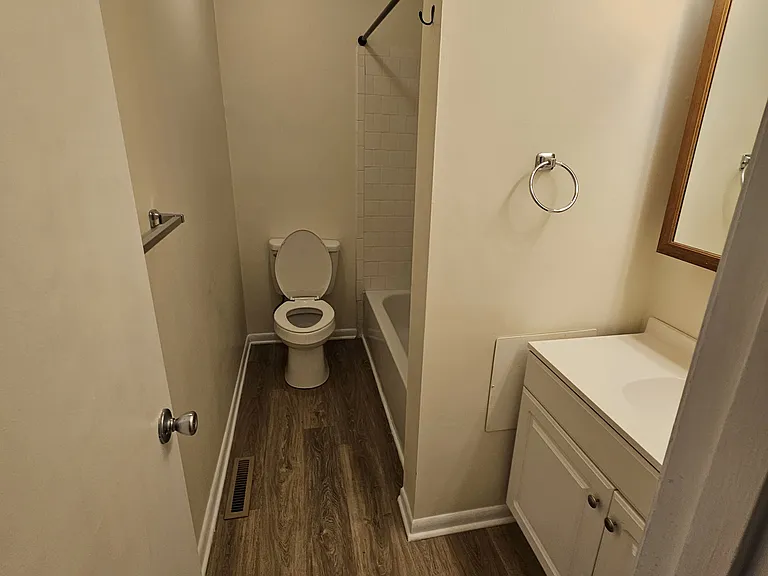 Full bathroom