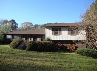 480 Crabapple Rd, Fayetteville, GA 30215