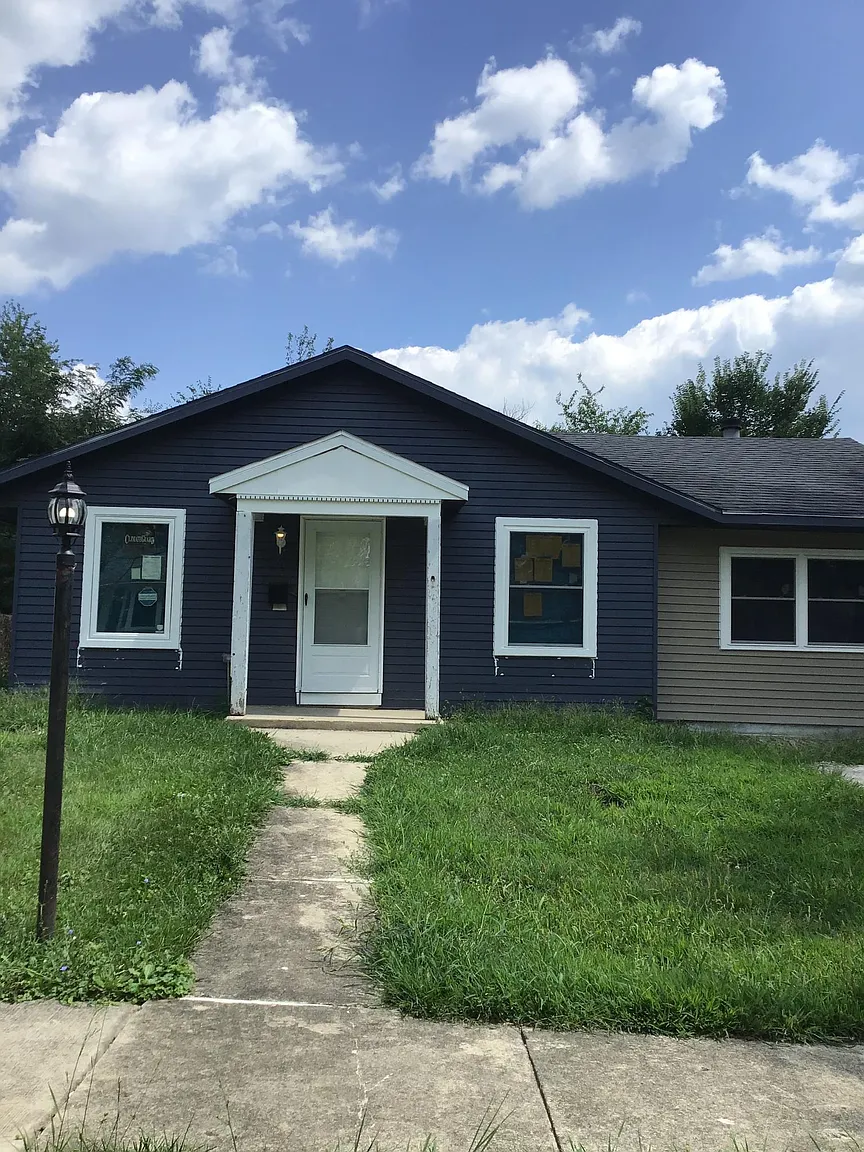 22135 E Churchill Dr photo 1