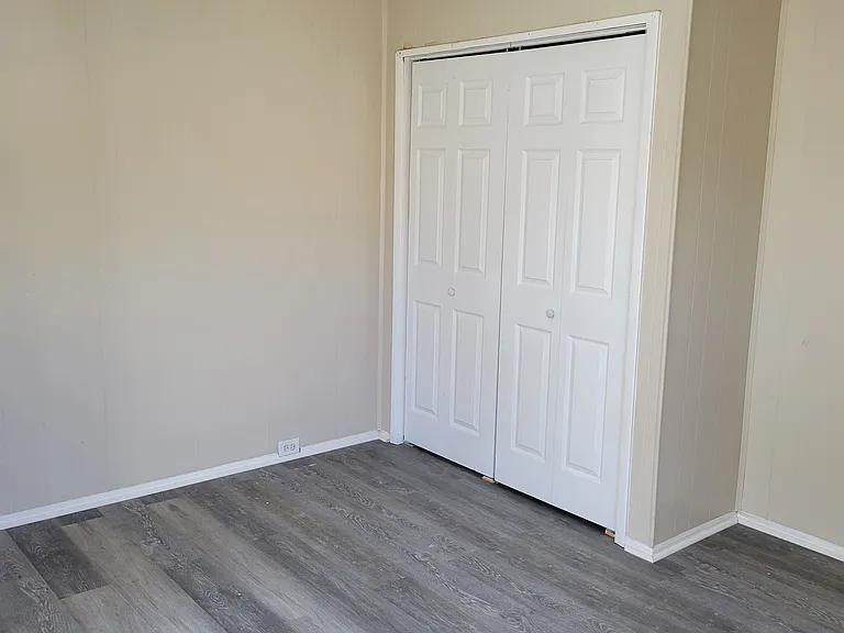 569 S Main St #2 — Photo 12