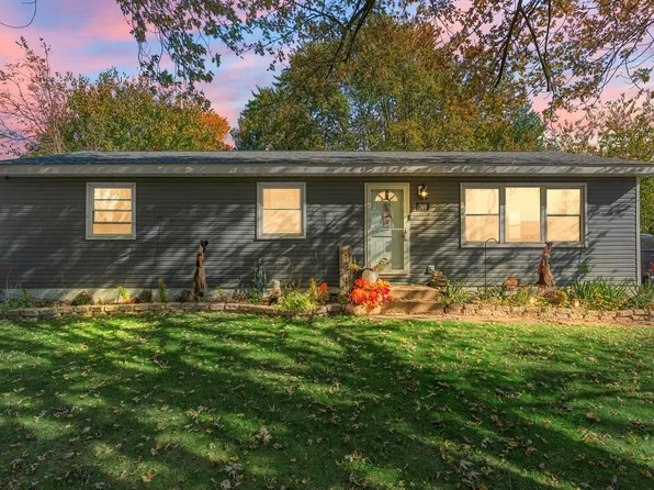 789 Devonshire Rd, Valparaiso, IN 46385