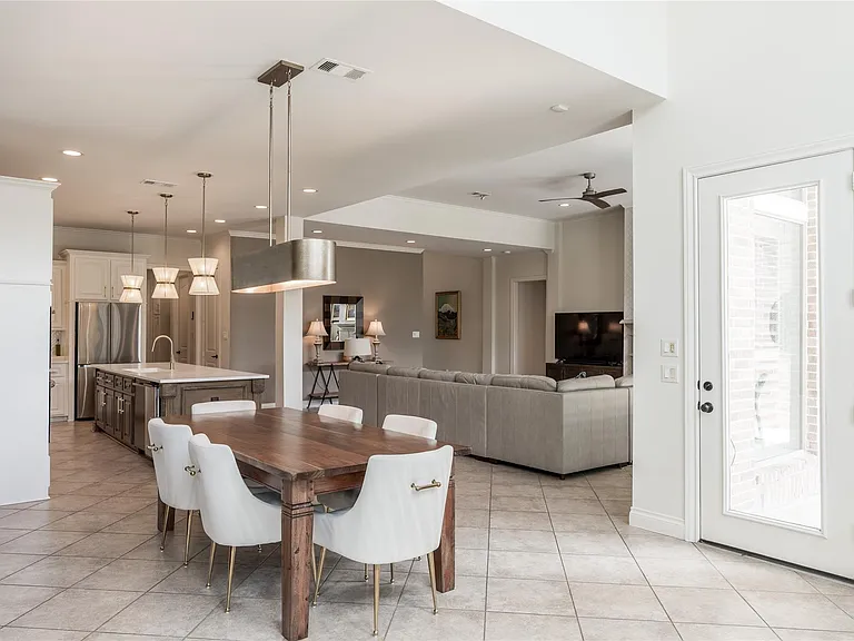 2447 Monarch Terrace Dr — Photo 16
