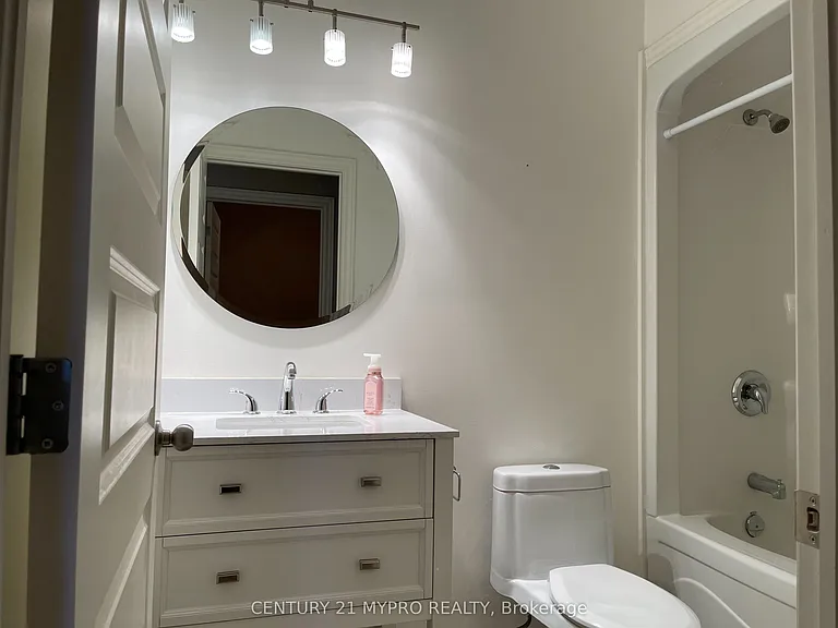 1005 Oakcrossing Gate — Photo 6