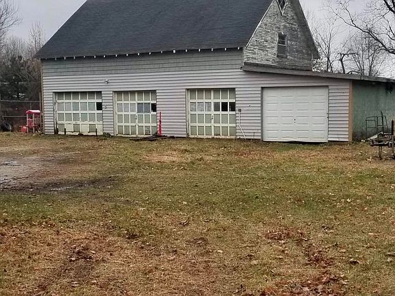 2nd image of 1792 Wood Ave