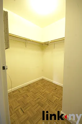 Rented by Link NY Realty | media 7