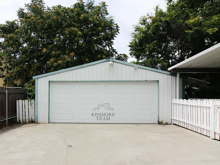 1005 Thayer Dr — Photo 23