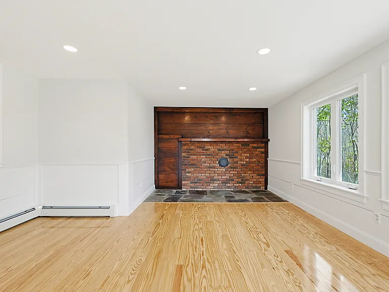 251 Lake St #1 — Photo 13