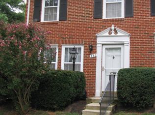 230 N Baylor Dr, Sterling, VA 20164