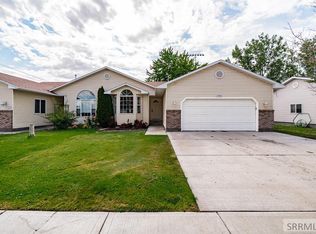 3290 S Carolyn Ln, Ammon, ID 83406